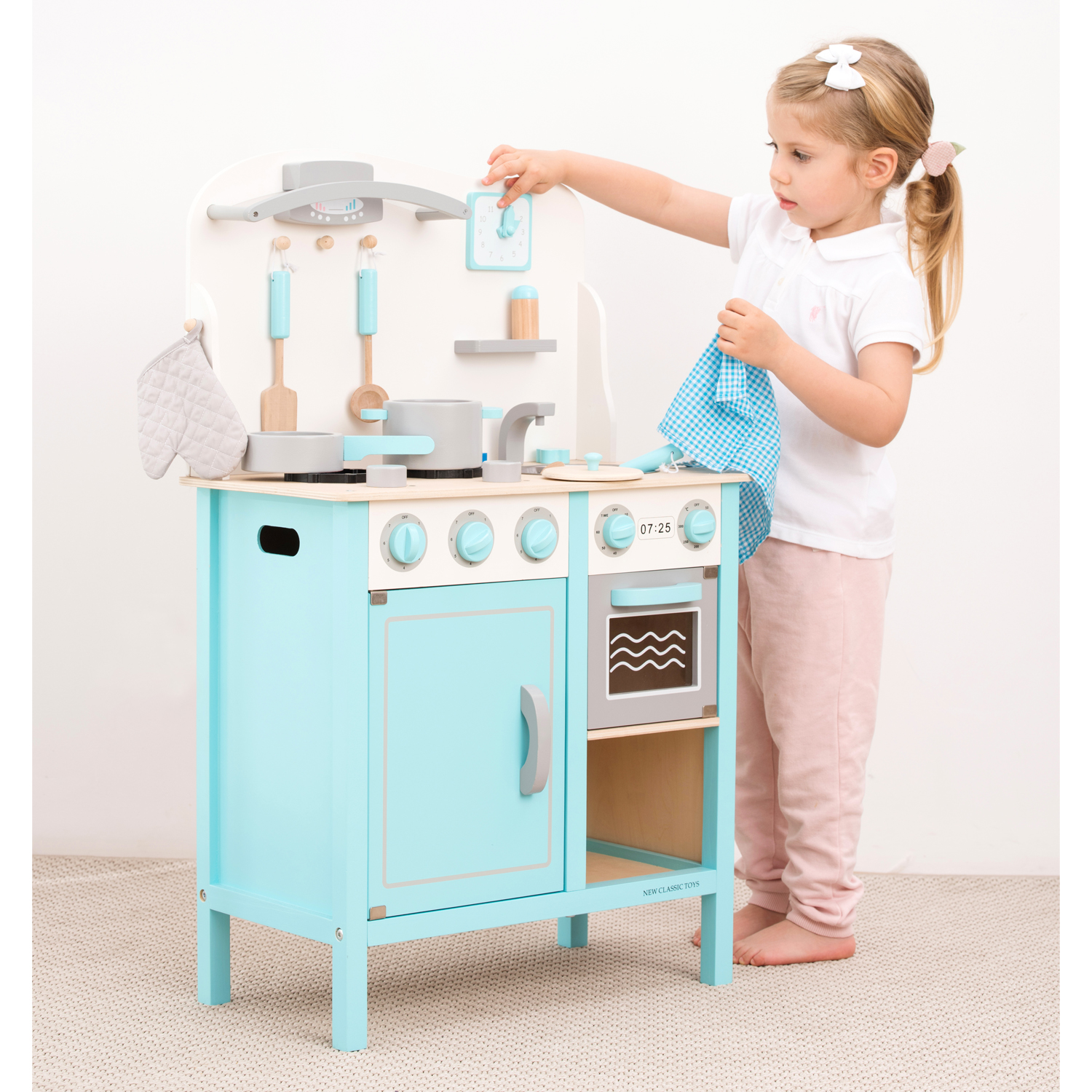 Игрушечная кухня New Classic Toys - фото 7