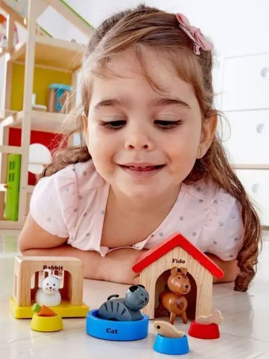 Изображение товара Деревянный игровой набор домашних животных Hape для детей от 3 лет