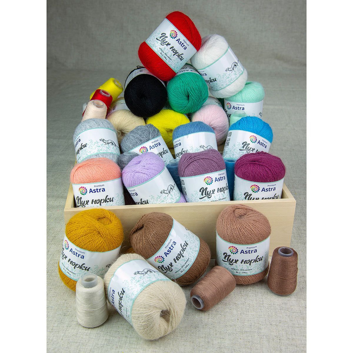 Пряжа Astra Premium Пух норки Mink yarn воздушная с ворсом 50 г 290 м 036 горчичный 1 моток - фото 11