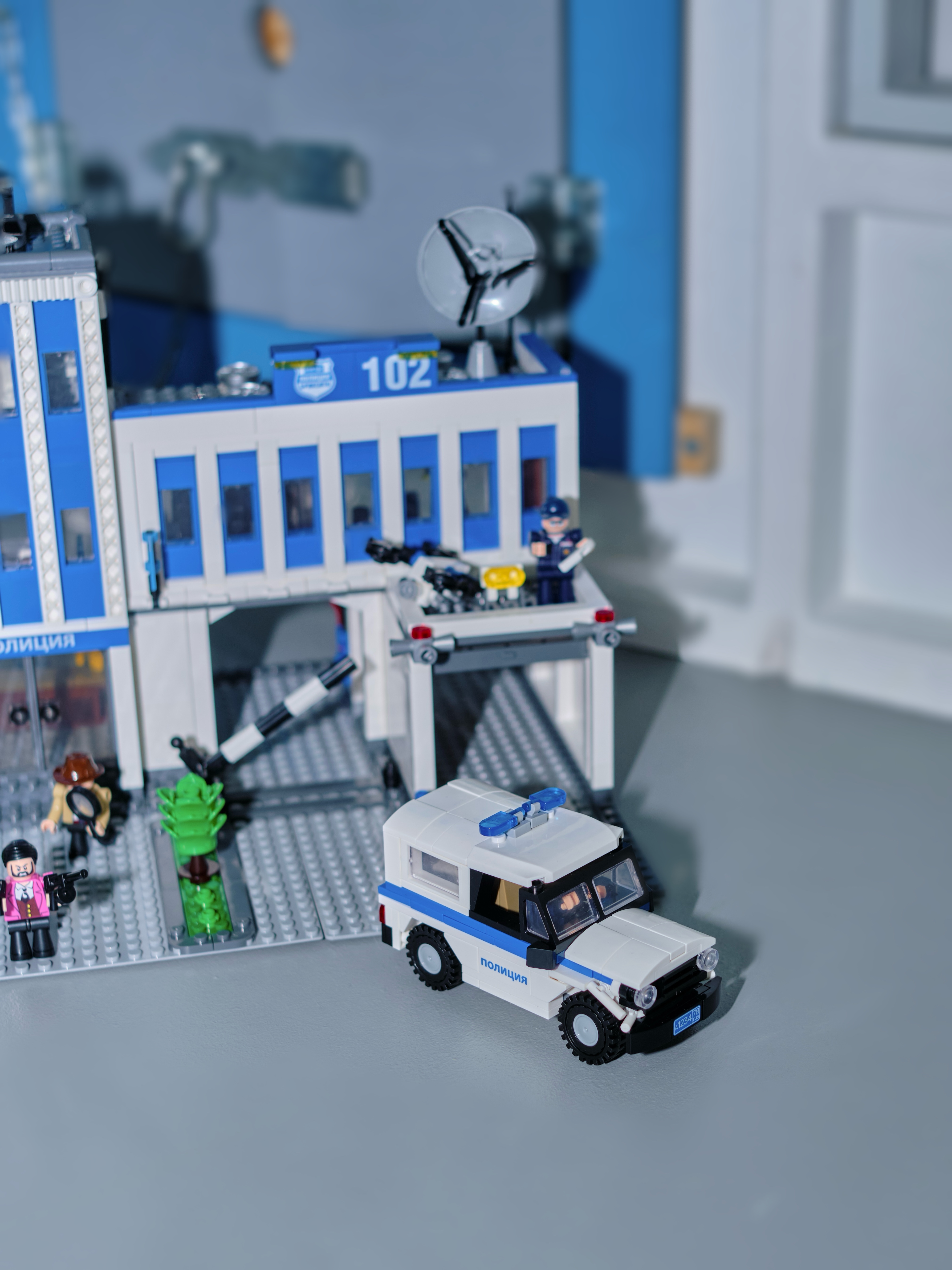 Конструктор brick labs Форт правосудия 1423 дет. - фото 5