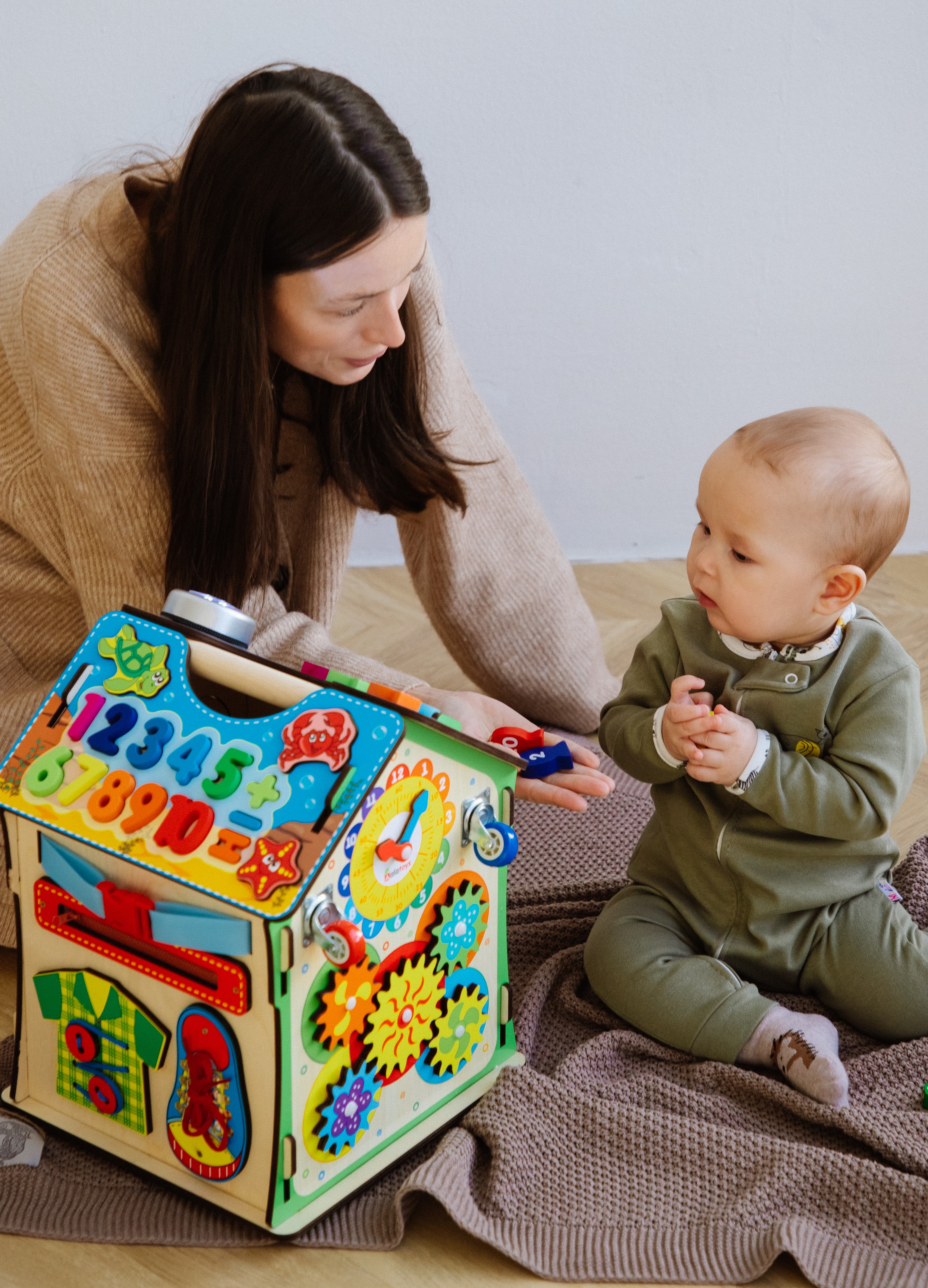 Игрушка Alatoys бизиборд центр 14в1 в ассортименте - фото 12