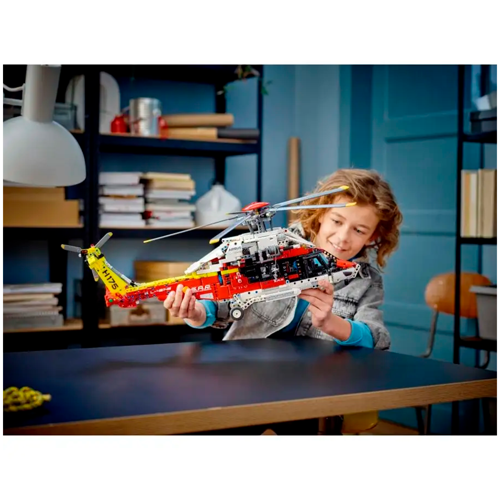 Конструктор LEGO Technic Спасательный вертолет Airbus блочный - фото 8