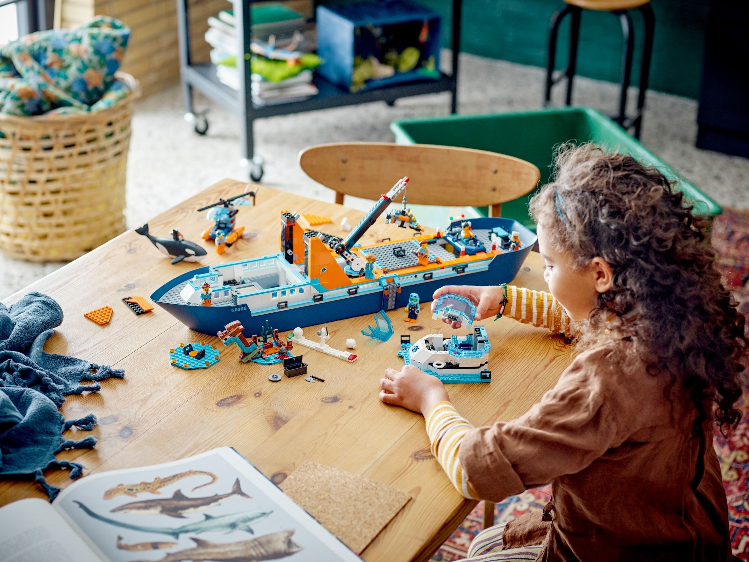 Конструктор LEGO City 60368 815 дет. - фото 2