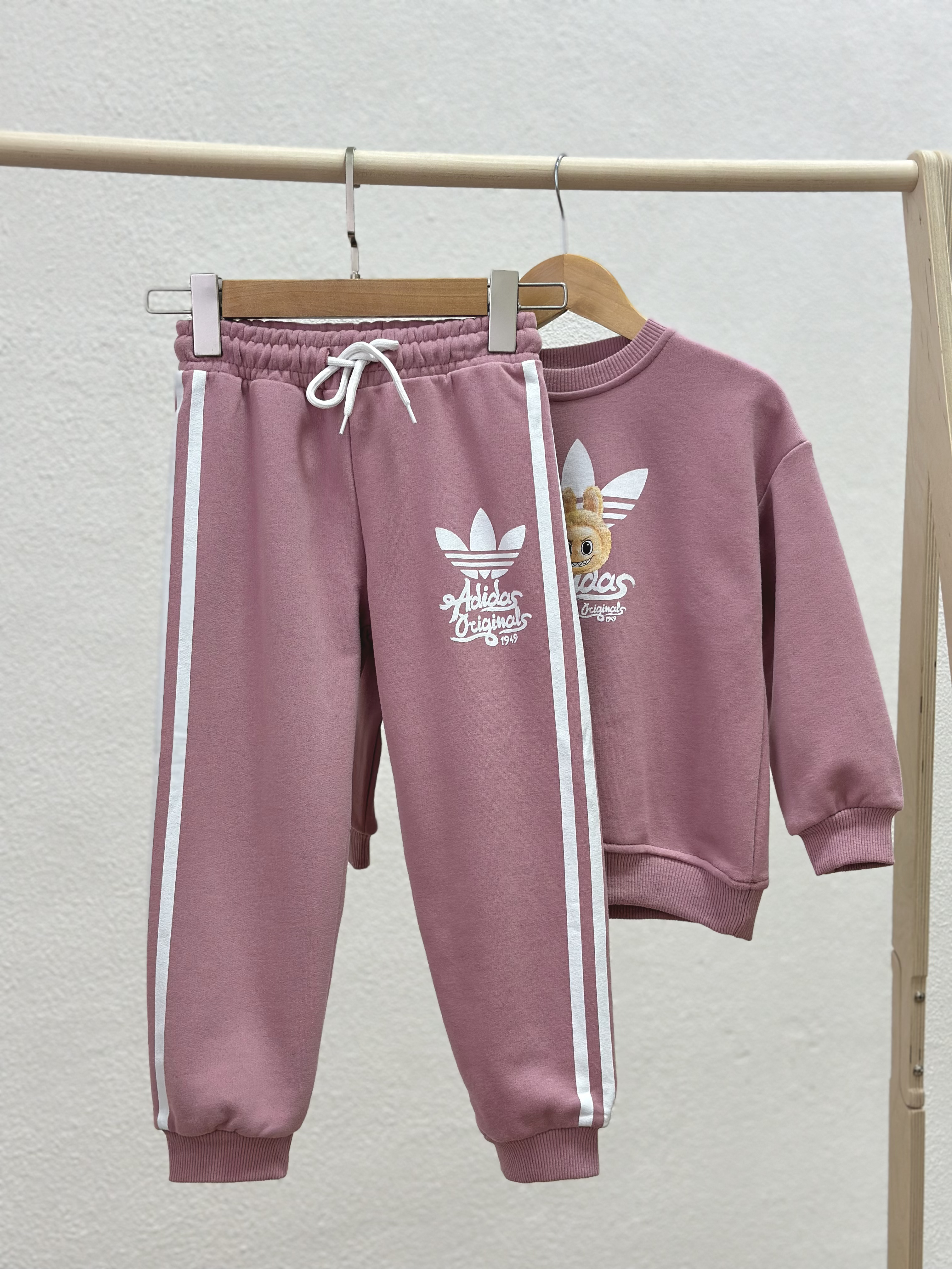 Костюм adidas адидас лабубу - фото 5