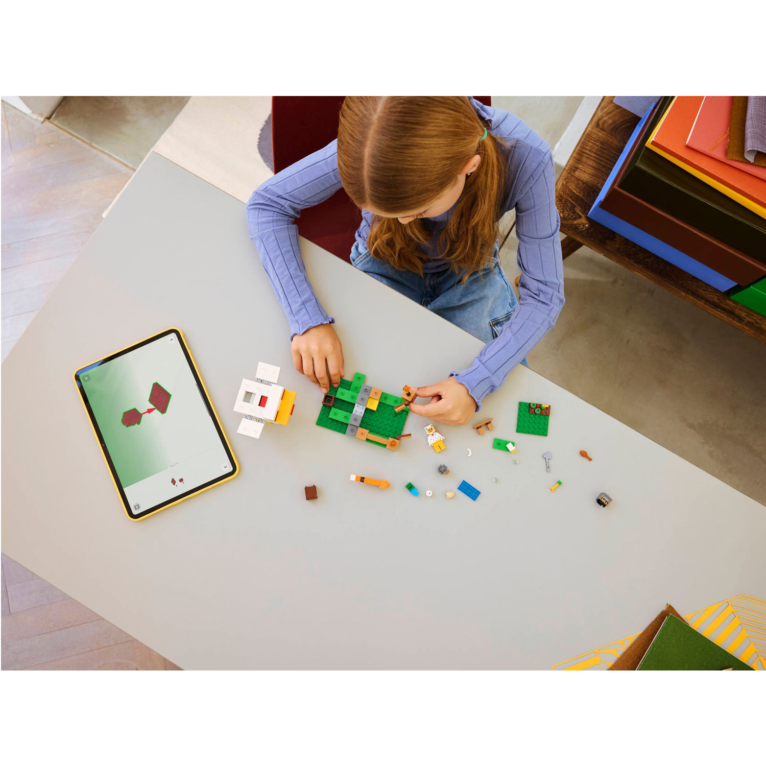 Конструктор LEGO Minecraft Куриная ферма 233 дет. - фото 11