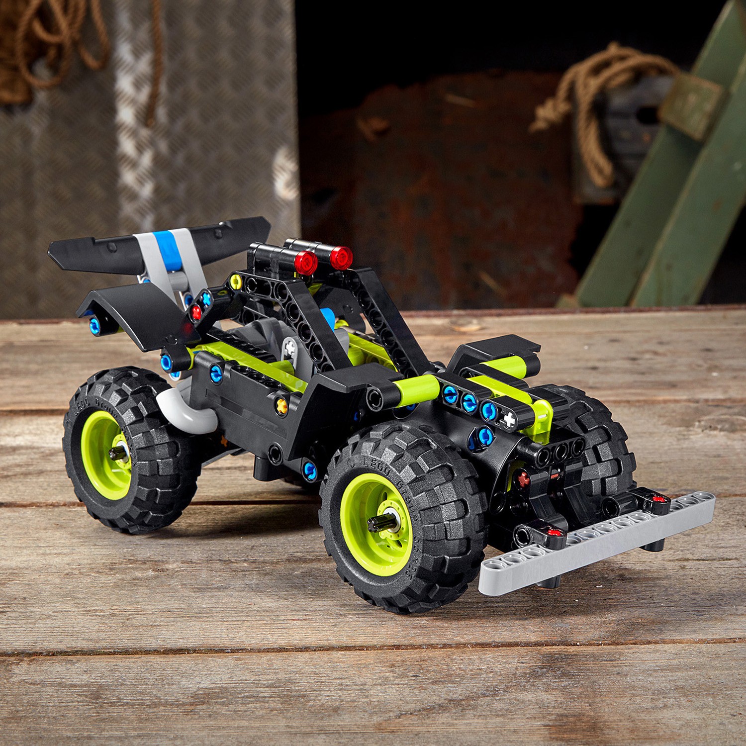 Конструктор LEGO Technic Monster Jam Grave Digger 212 дет. - фото 4