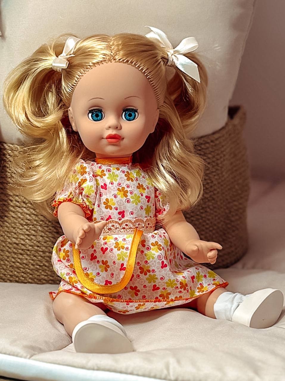 Кукла классическая СТРАНА КУКОЛ большая говорящая Карина высота 40 см 15-С-14 - фото 17
