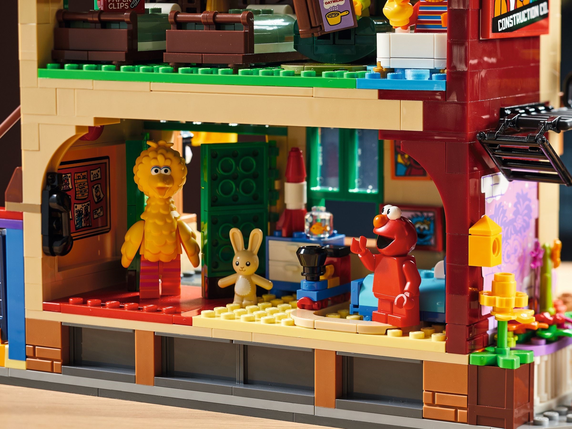 Конструктор LEGO Ideas 21324 1367 дет. - фото 4
