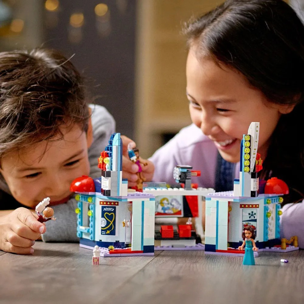 Конструктор LEGO Friends Кинотеатр Хартлейк-Сити 451 дет. - фото 9
