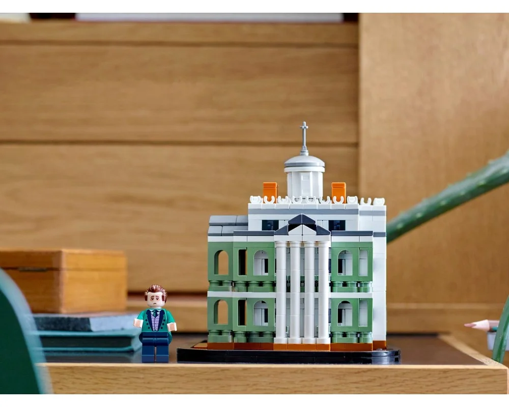 Конструктор LEGO Disney 40521 675 дет. - фото 5