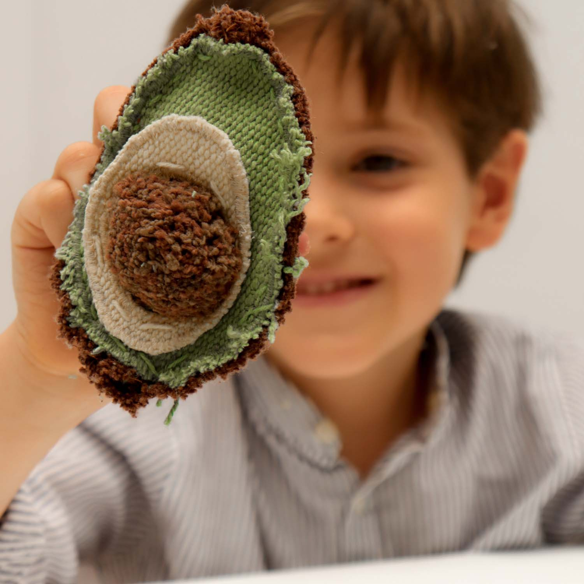 Набор для творчества OLI and CAROL сборка Arnold The Avocado - фото 4