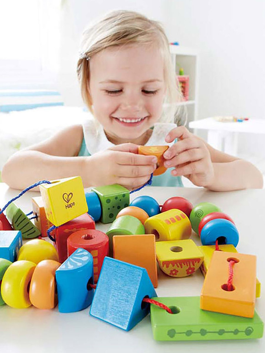 Игрушка Hape шнуровка Бусы шнуровка - фото 13