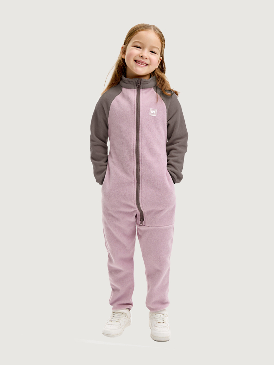 Комбинезон NIKASTYLE 8т10024 орхидея/кофе - фото 1