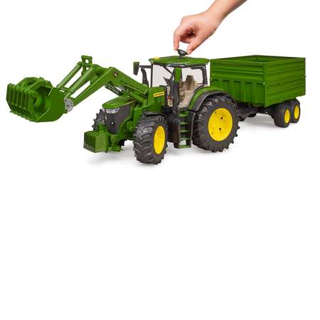 Трактор Bruder John Deere