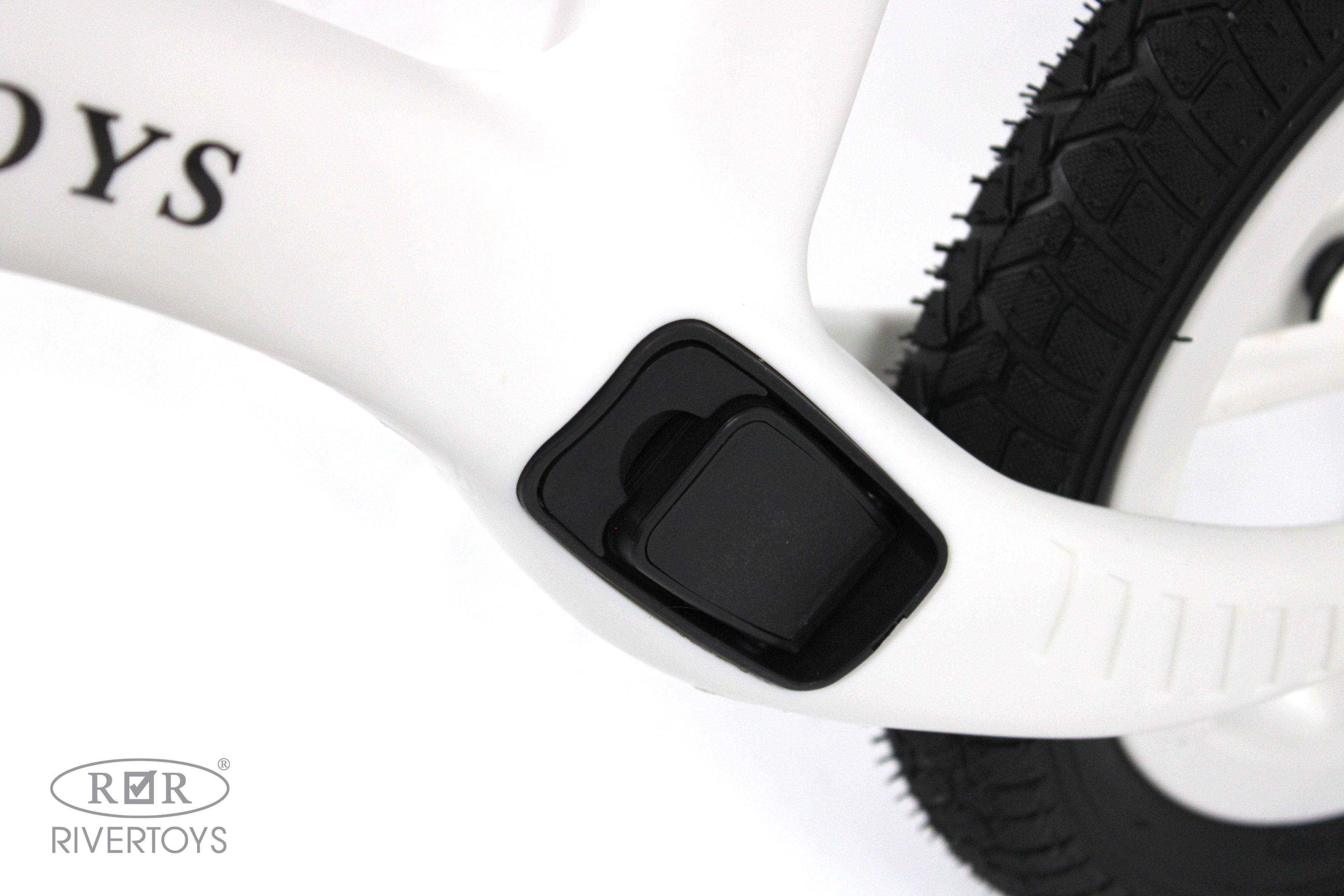 Двухколесный беговел RIVERTOYS 12 дюймов - фото 12