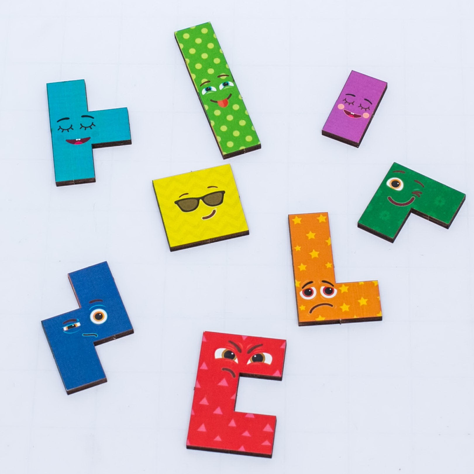 Игра логическая WOODLANDTOYS Тетрис большой Смайлики 065110 - фото 5