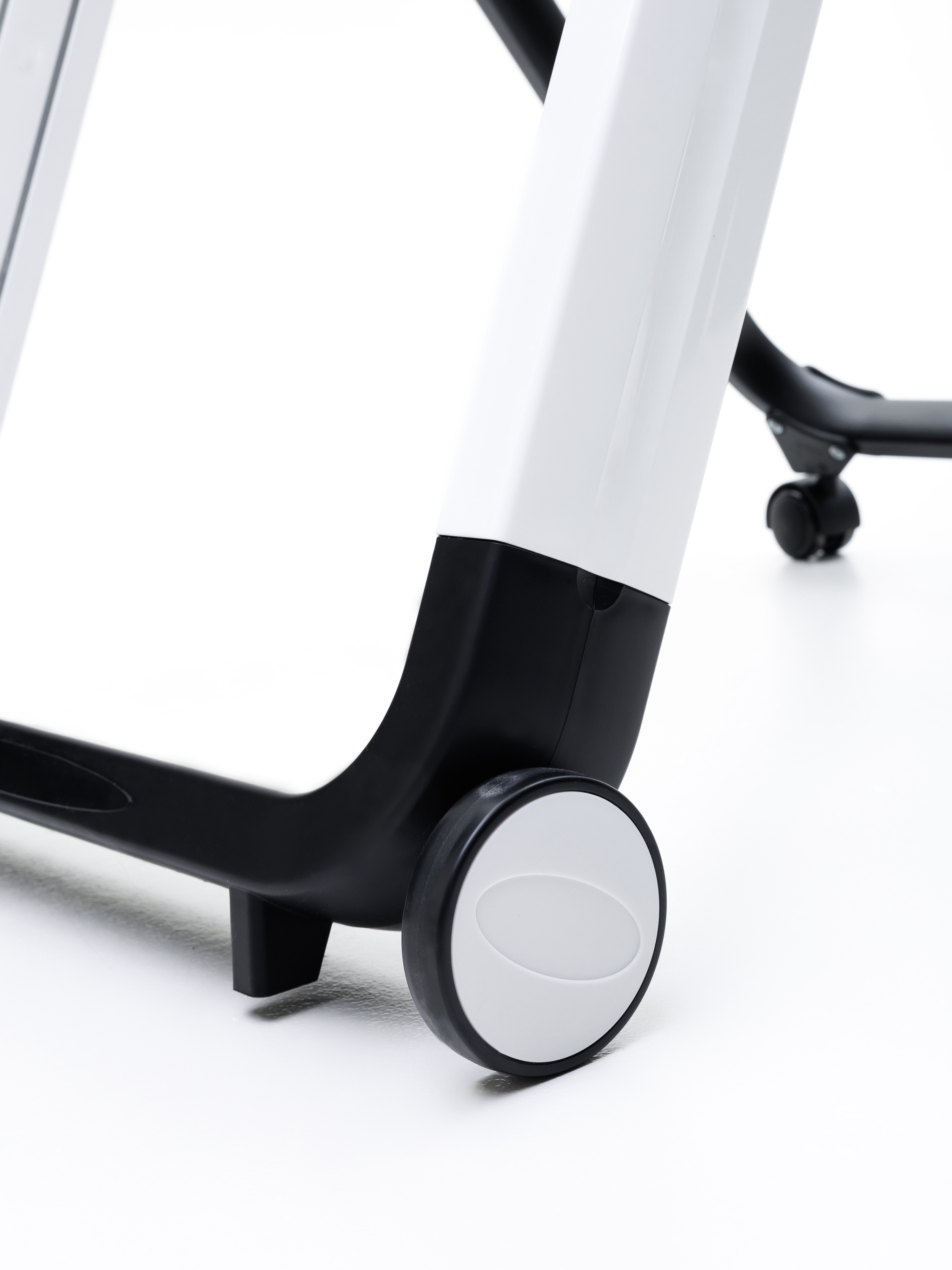 Стульчик для кормления BASSET B2 серый - фото 20