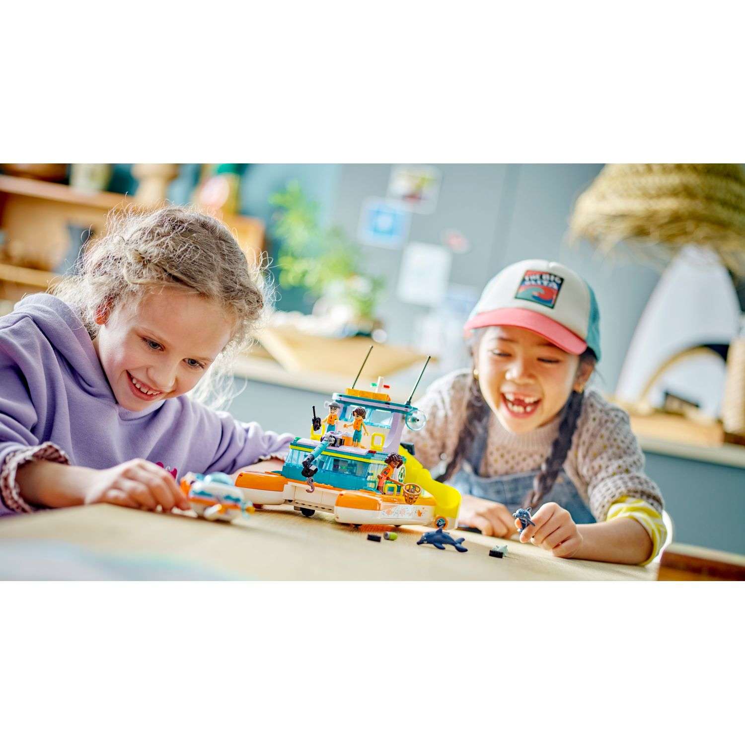 Конструктор LEGO Friends Sea Rescue Boat 717 дет. - фото 11