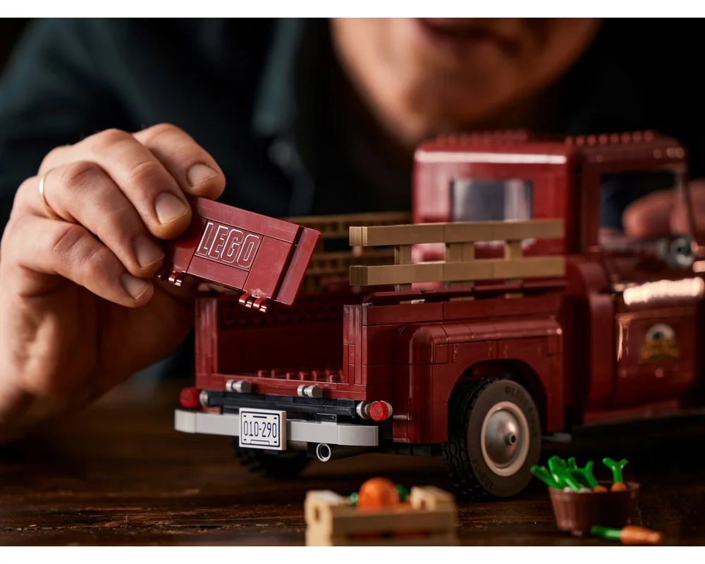 Конструктор LEGO Creator Expert 10290 2354 дет. - фото 19