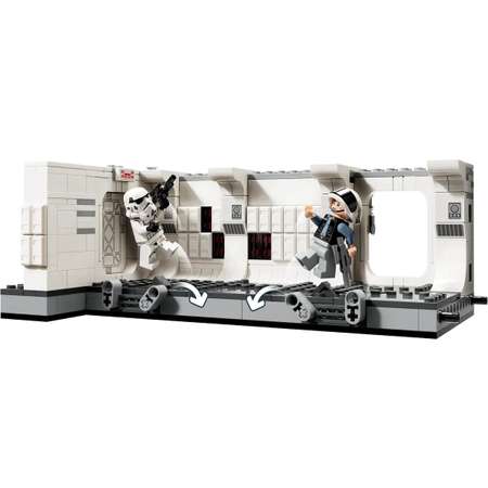 Конструктор LEGO Star Wars Посадка на Тантив IV блочный