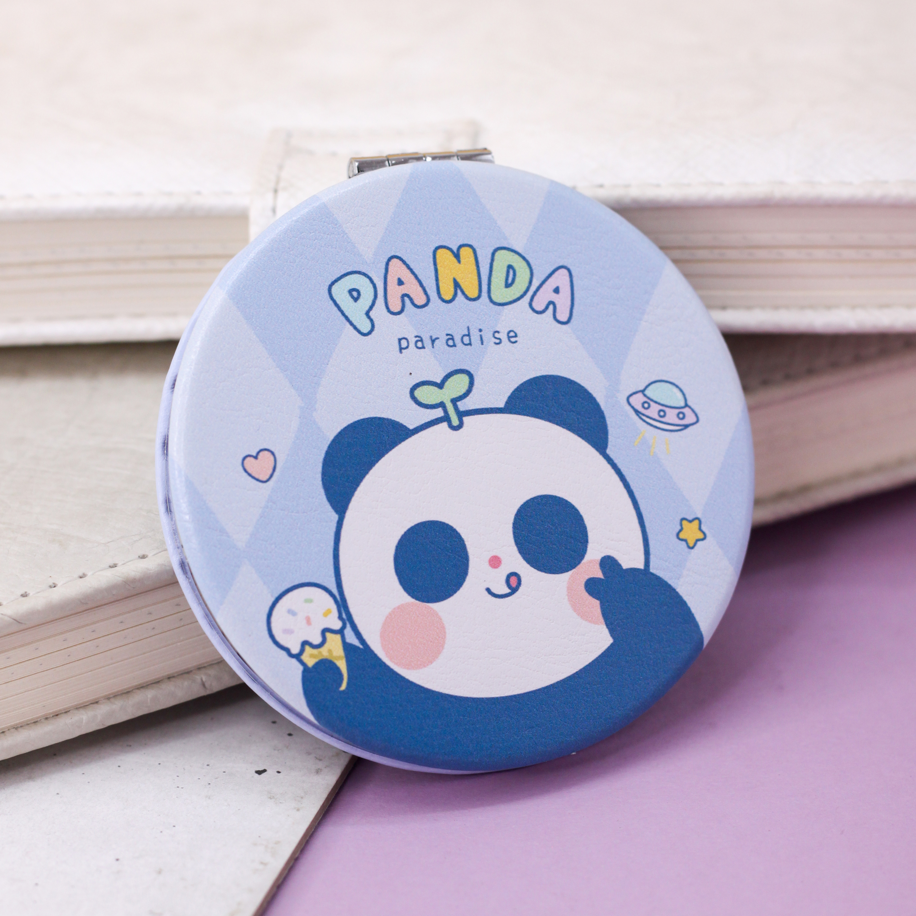 Зеркало карманное iLikeGift Panda paradise eat ice cream с увеличением - фото 1