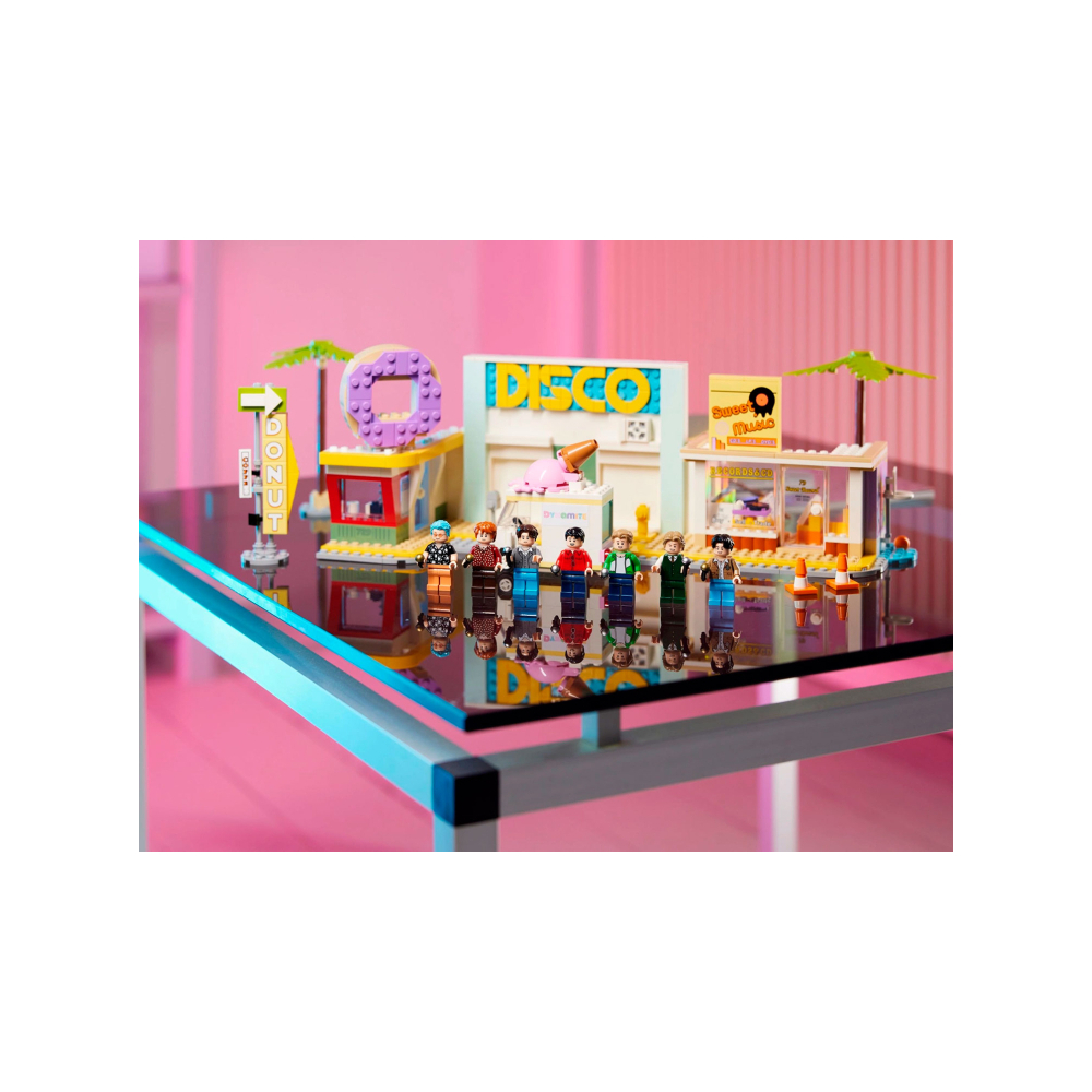 Конструктор LEGO Ideas BTS: Dynamite 21339 749 дет. - фото 4