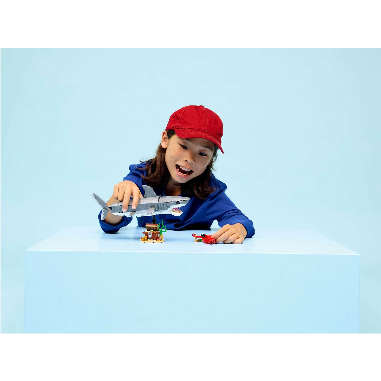 Конструктор LEGO Creator Акула с сундуком 379 дет. - фото 8