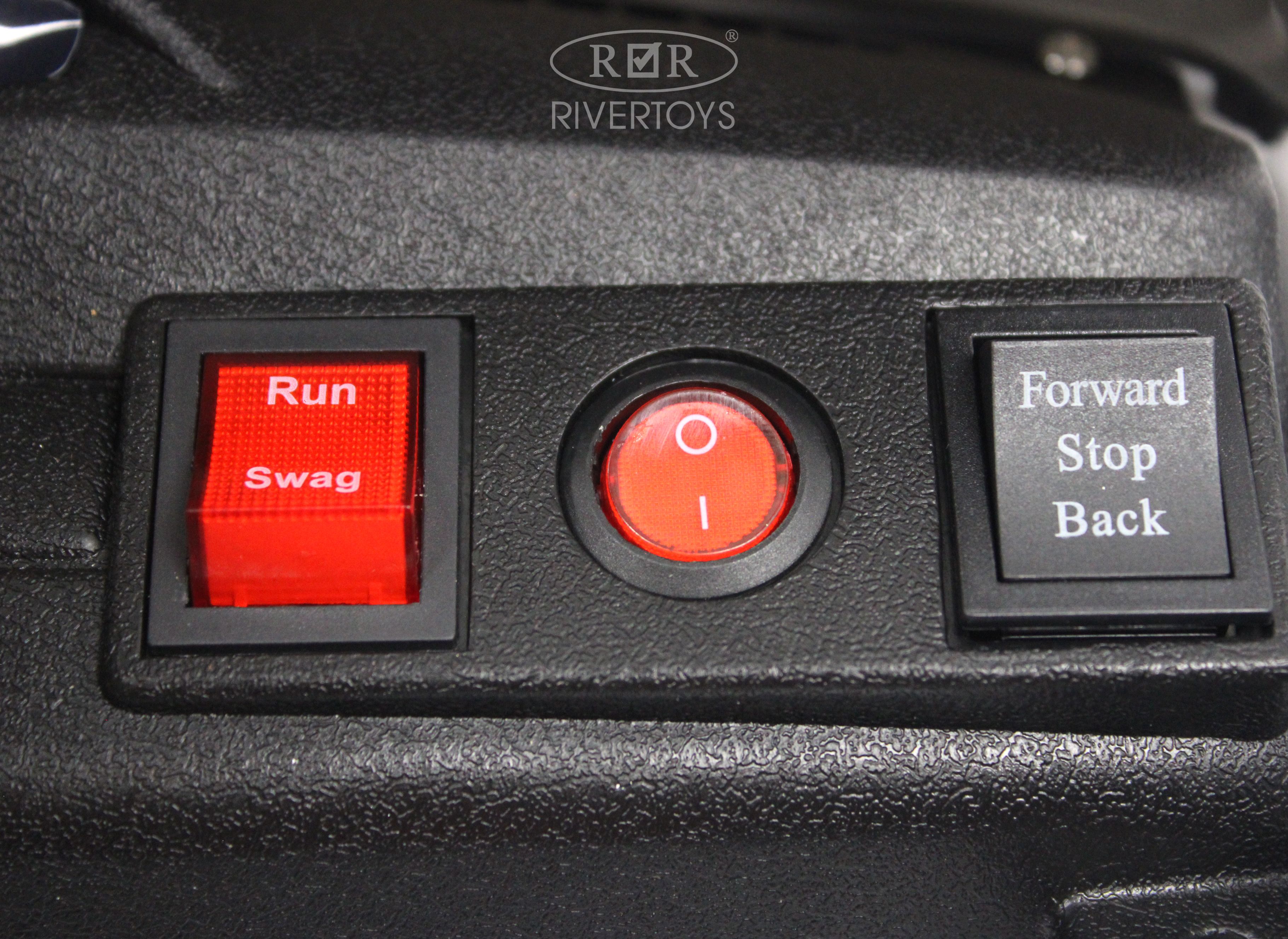 Электромобиль RIVERTOYS F444FF-GREEN С пультом ДУ - фото 23