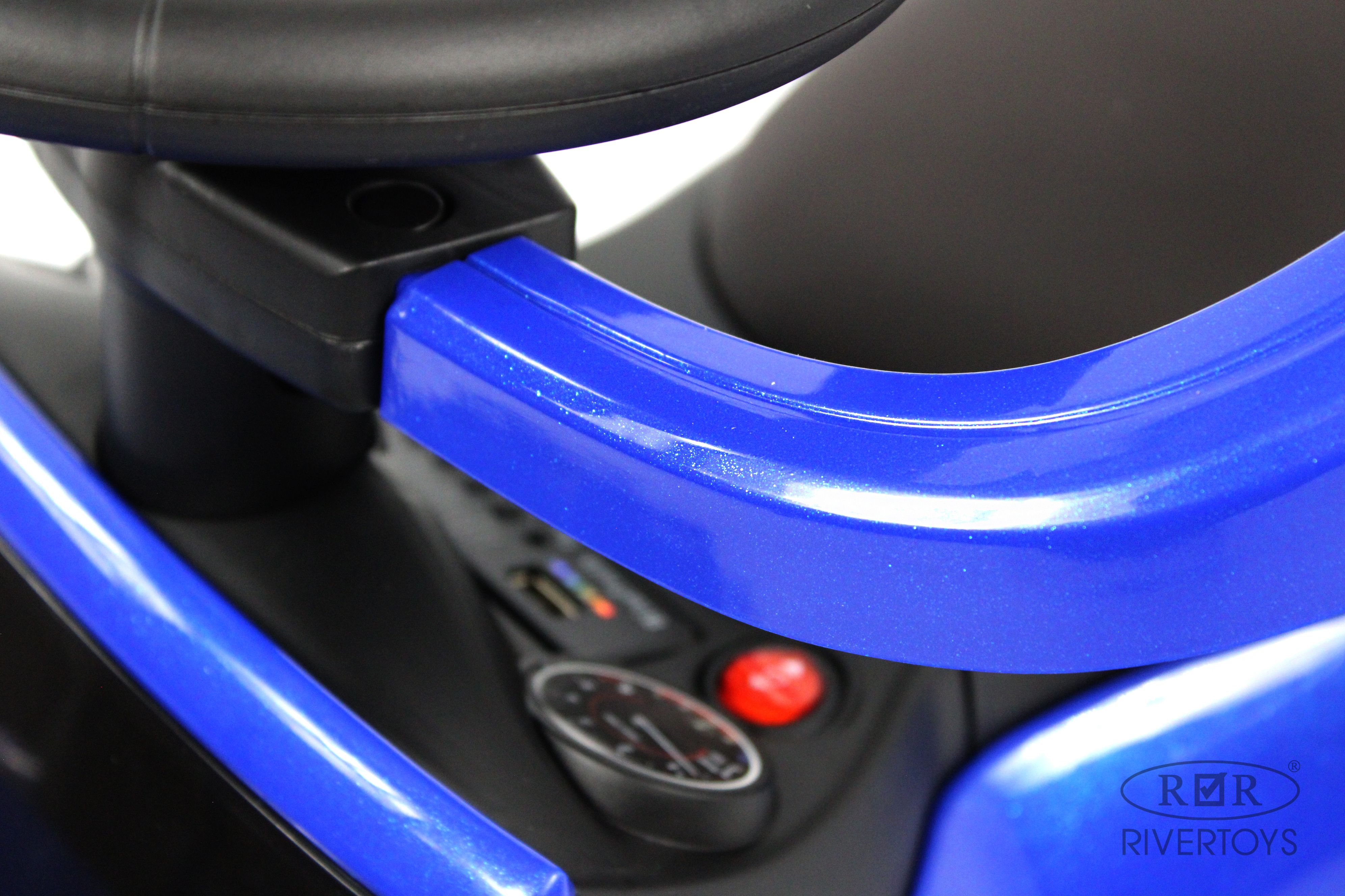 Каталка RIVERTOYS Mercedes-Benz G63 Blue Diamond синий - фото 16