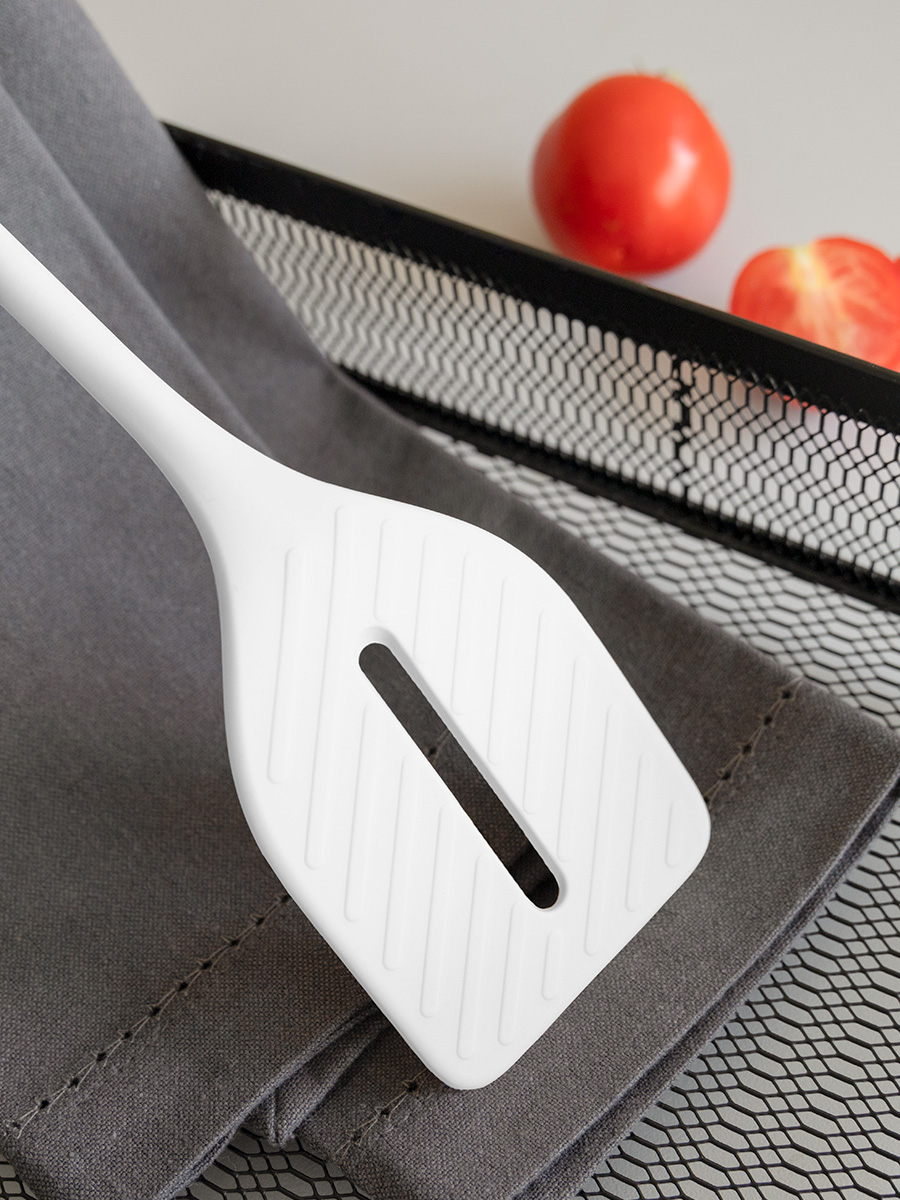 Лопатка кулинарная DeNASTIA Силвуд 33x7x4.4 см силикон бук светло-серый A000351 - фото 5