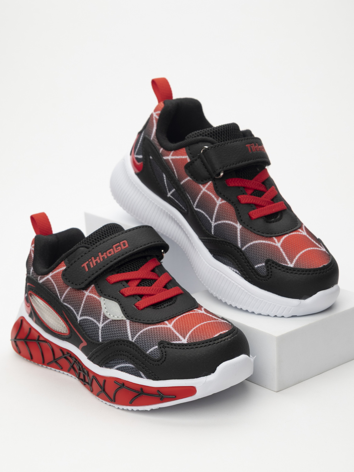Кроссовки TikkaGo 3D38_11500_black-red - фото 1