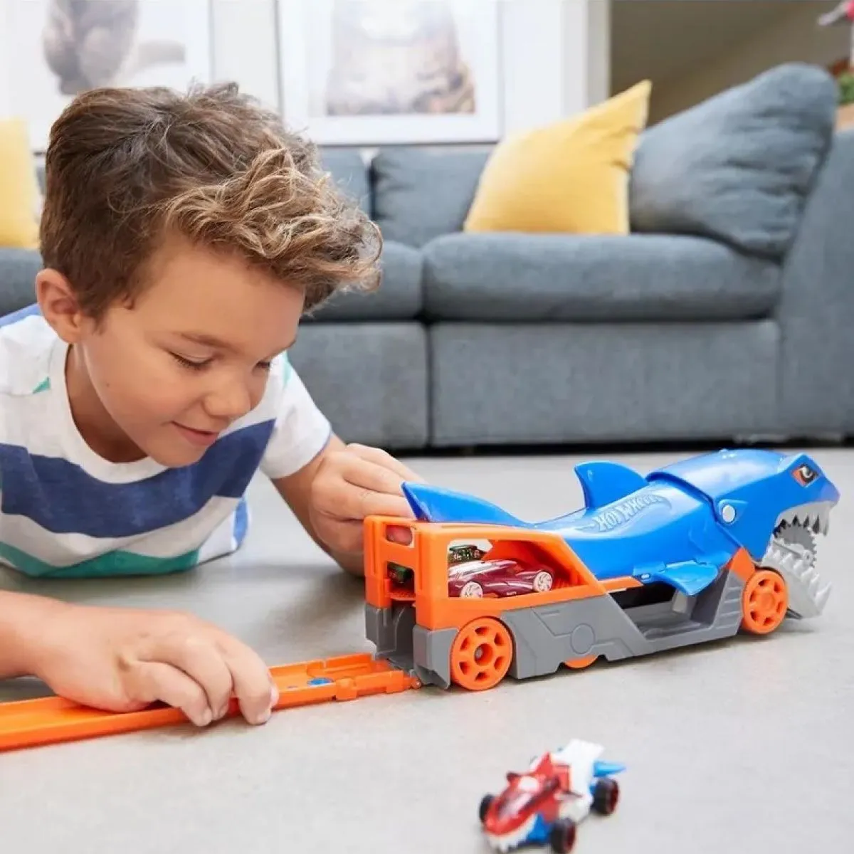 Грузовик Hot Wheels Голодная акула GVG36 - фото 3