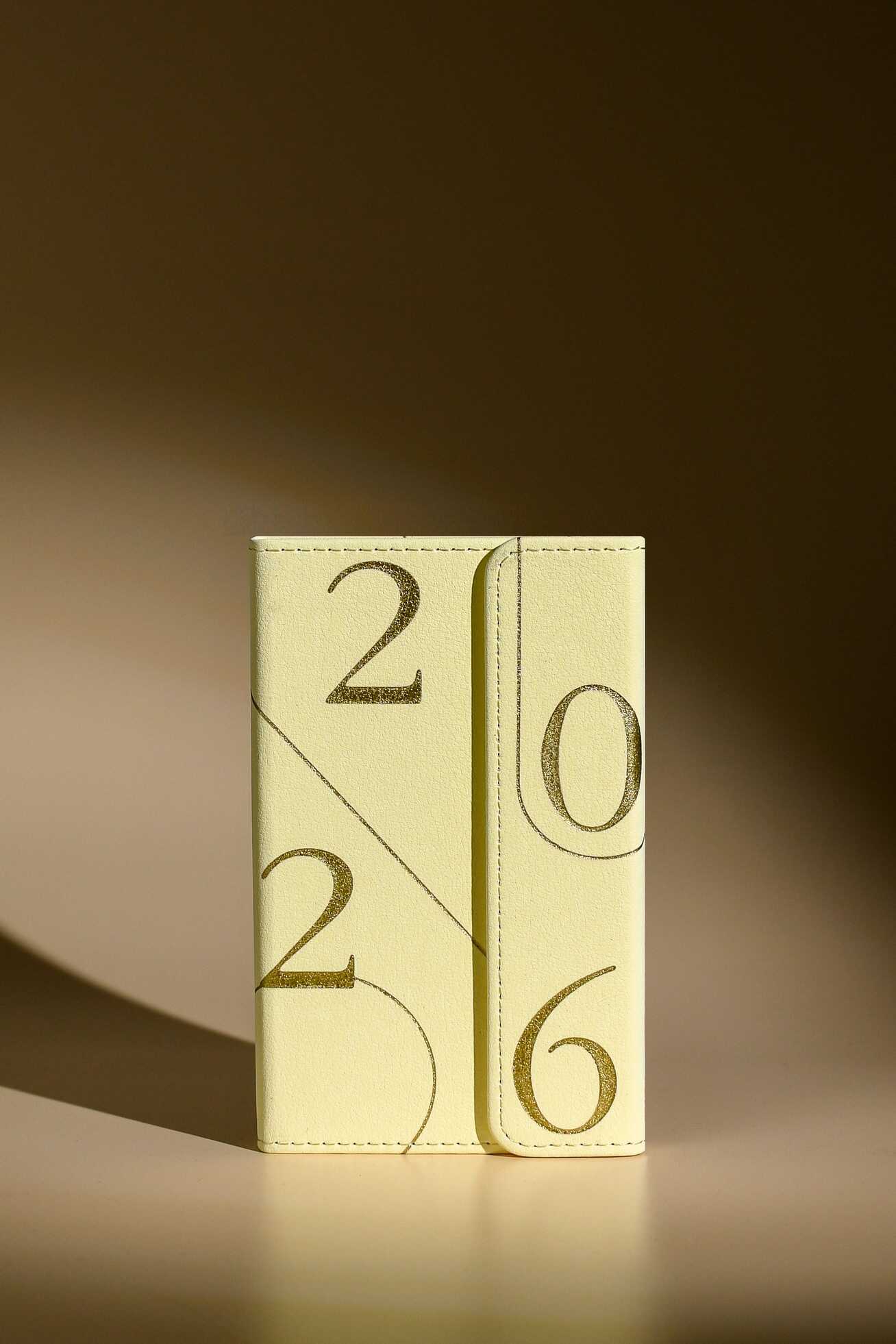 Ежедневник Феникс + ESCALADA 64 лист. - фото 1