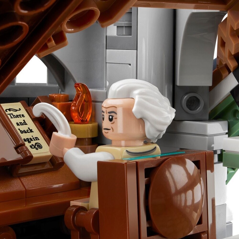 Конструктор LEGO Icons 4014 дет. - фото 5