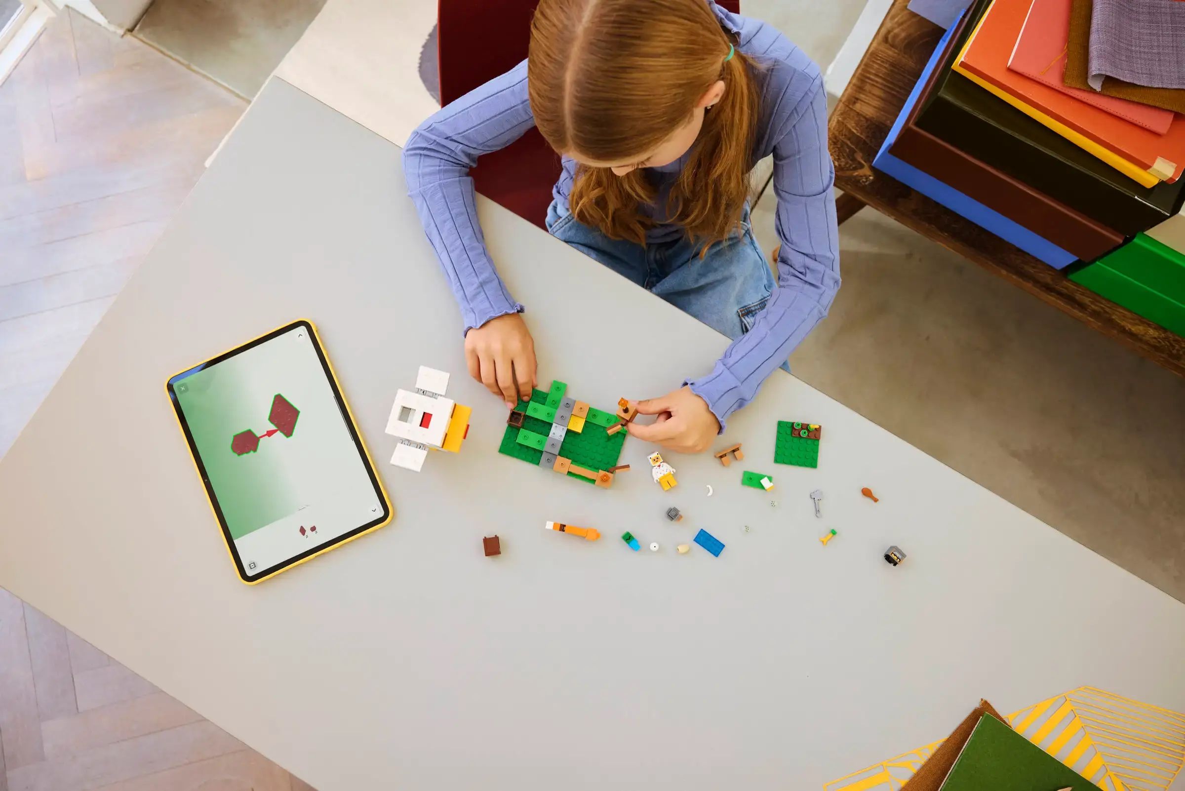 Конструктор LEGO Minecraft Куриная ферма 233 дет. - фото 12