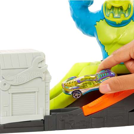 Трек Hot Wheels Атака ядовитой обезьяны с пусковой установкой