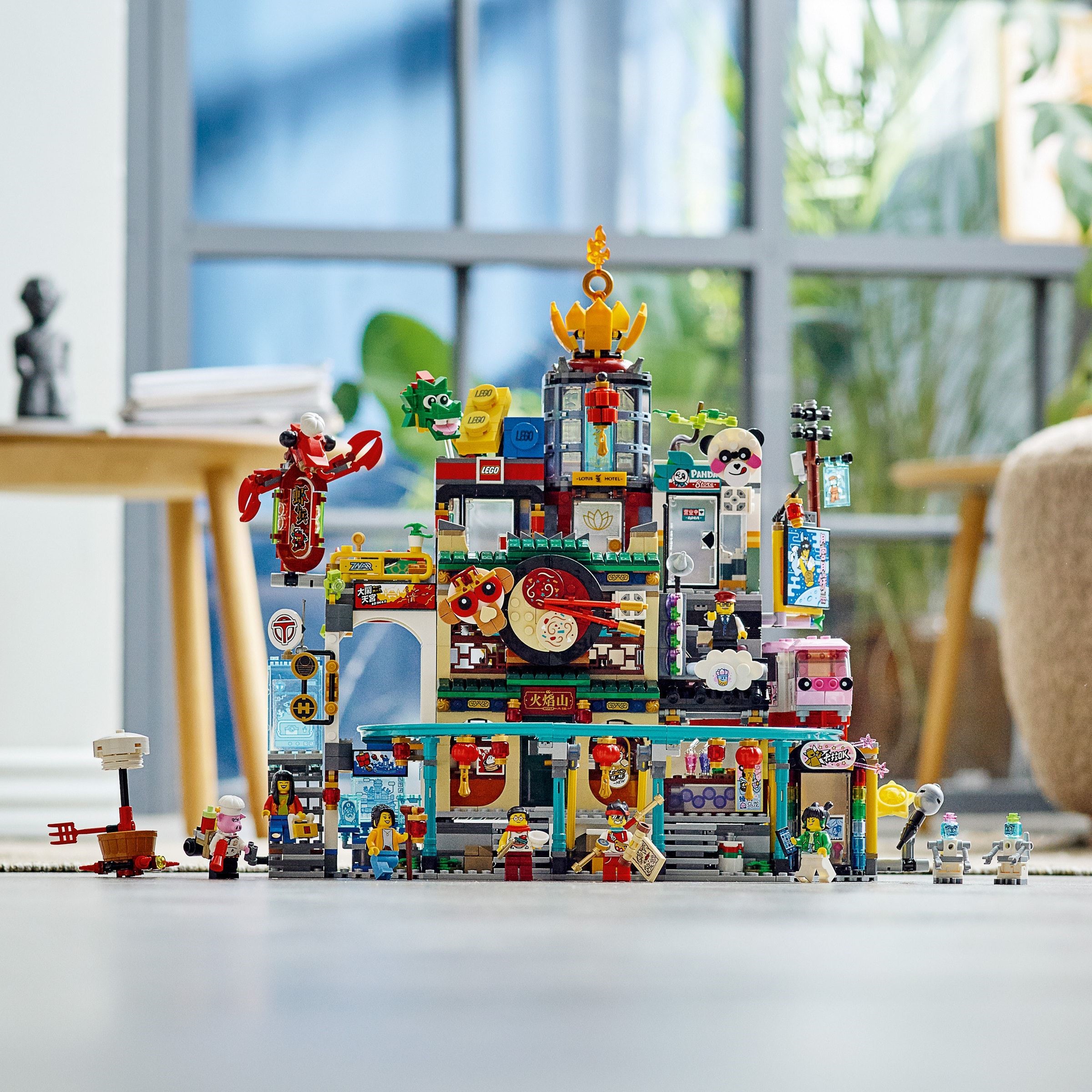 Конструктор LEGO Monkie kid Город Фонарей 2187 дет. - фото 6