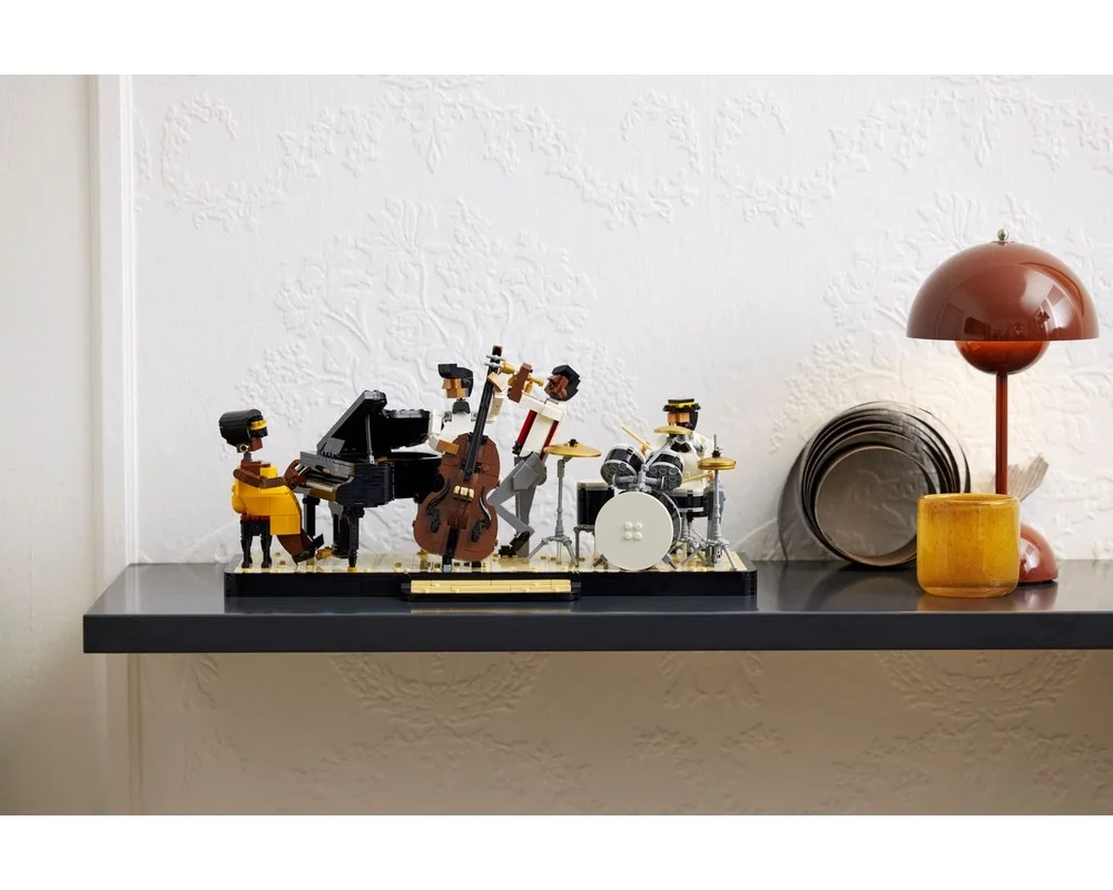 Конструктор LEGO Ideas 21334 1606 дет. - фото 14