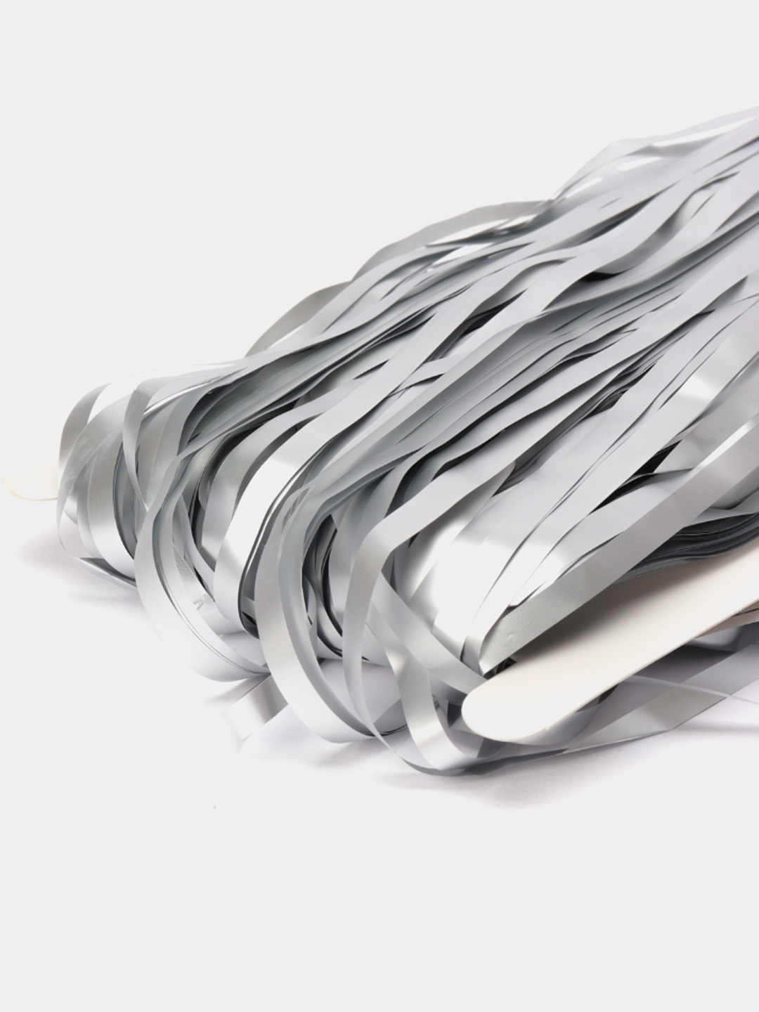 Дождик для фотозоны ZHIYU MENG матовый серебряный 2х1м 4 штуки - фото 3