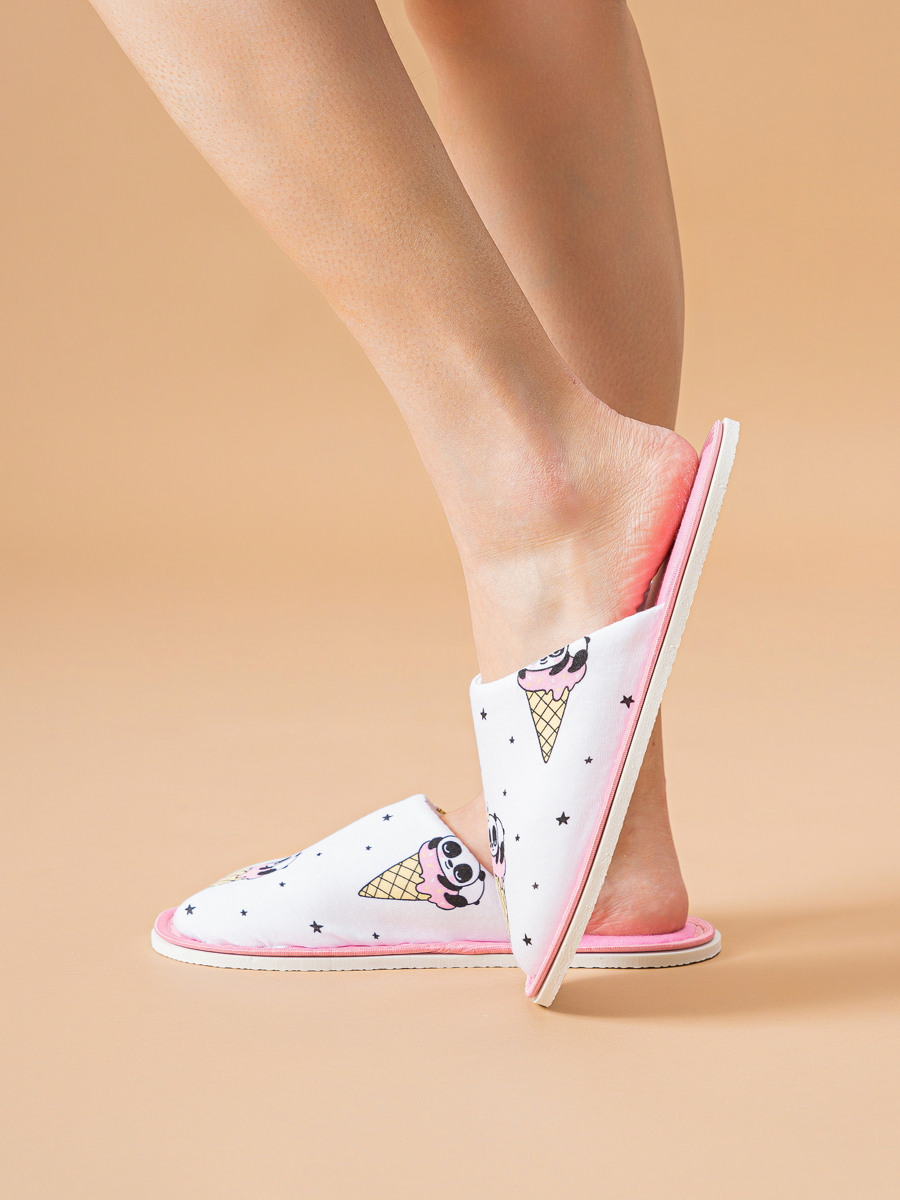 Изображение товара Стильные хлопковые тапочки IVShoes 41 размер яркий дизайн комфорт Изображение товара Стильные хлопковые тапочки IVShoes 41 размер яркий дизайн комфорт