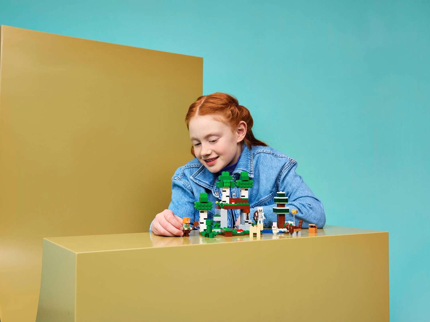Конструктор LEGO Minecraft Приключение в первую ночь 301 дет. - фото 16