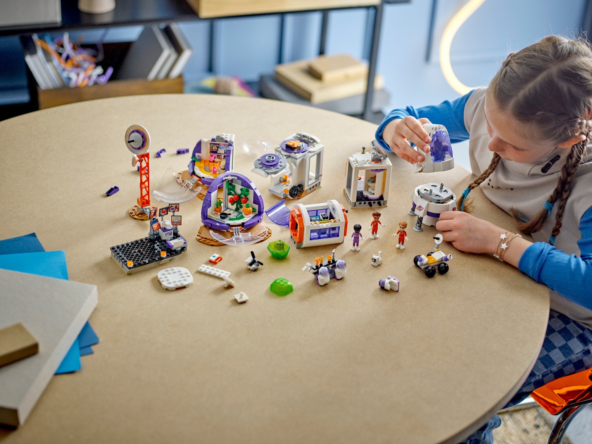 Конструктор LEGO Friends 42605 981 дет. - фото 8