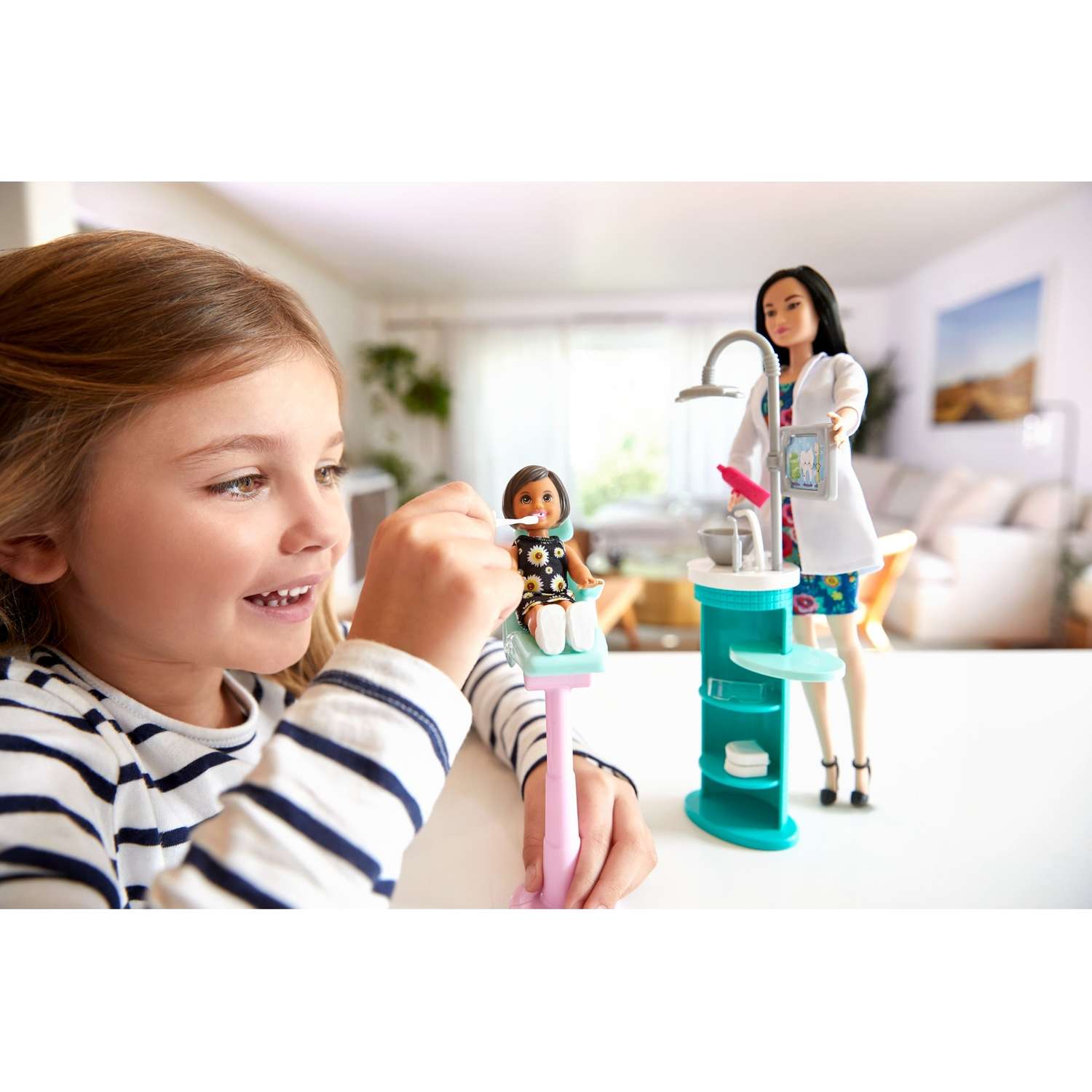 Кукла модельная Barbie DHB63 - фото 10