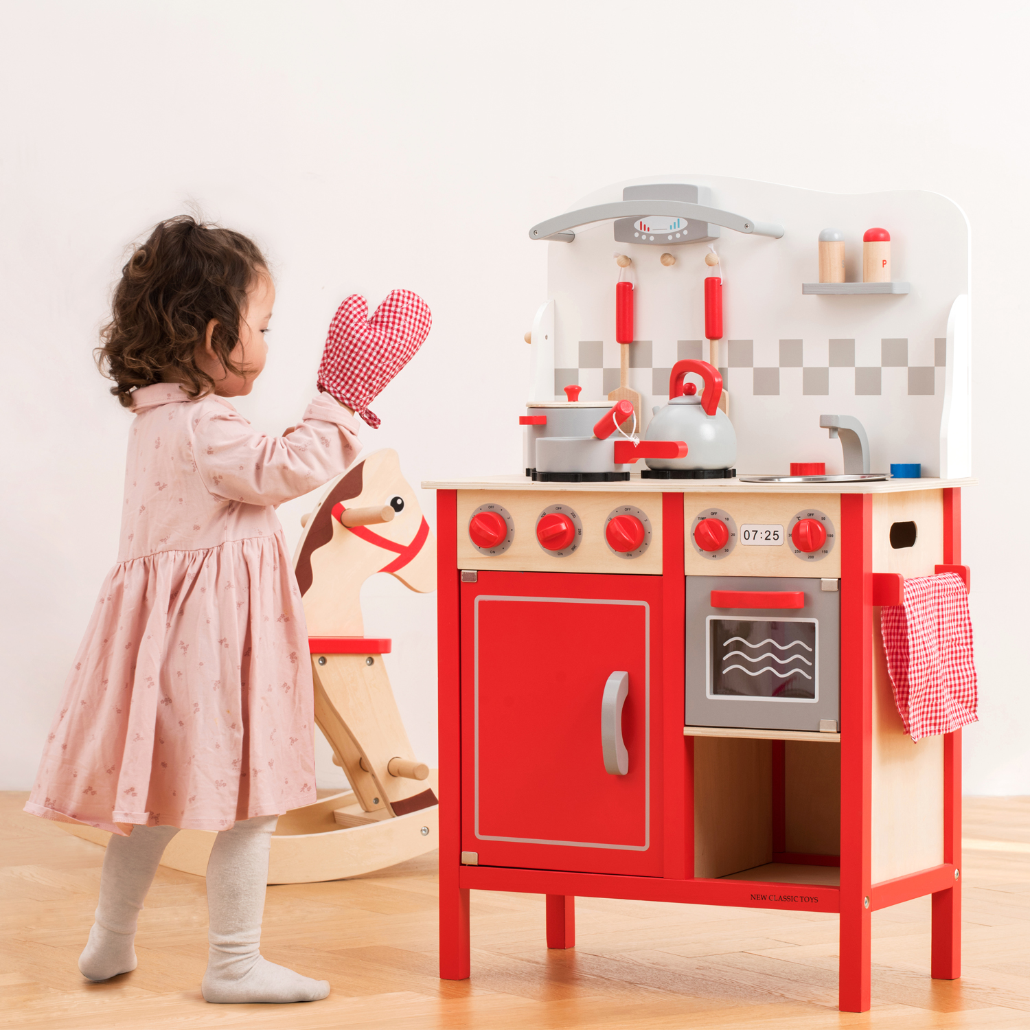 Игрушечная кухня New Classic Toys - фото 8