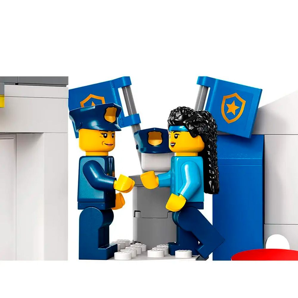 Конструктор LEGO City Полицейская академия - фото 10