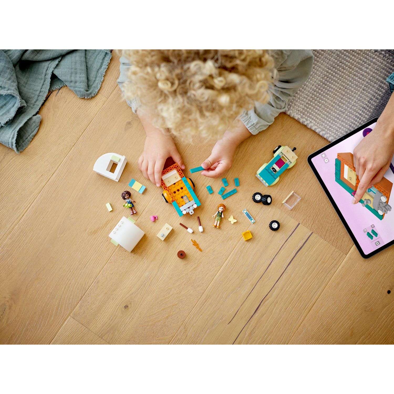 Конструктор LEGO Friends Праздничный поход блочный - фото 8