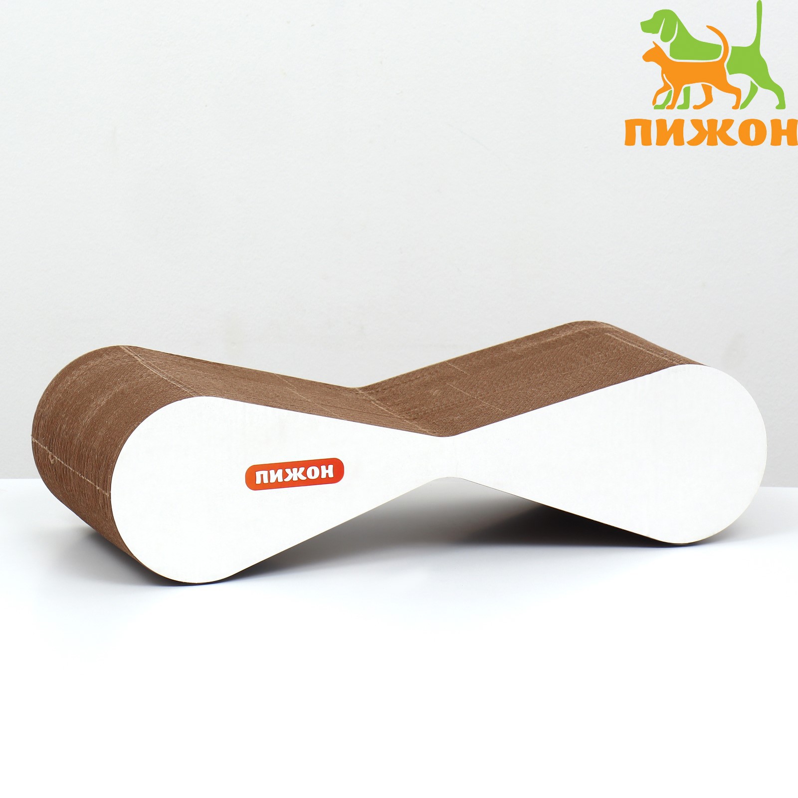 Когтеточка-лежанка Пижон Басик 54х14х22 см белая - фото 1
