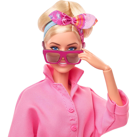 Кукла классическая Barbie Марго Робби в розовом костюме