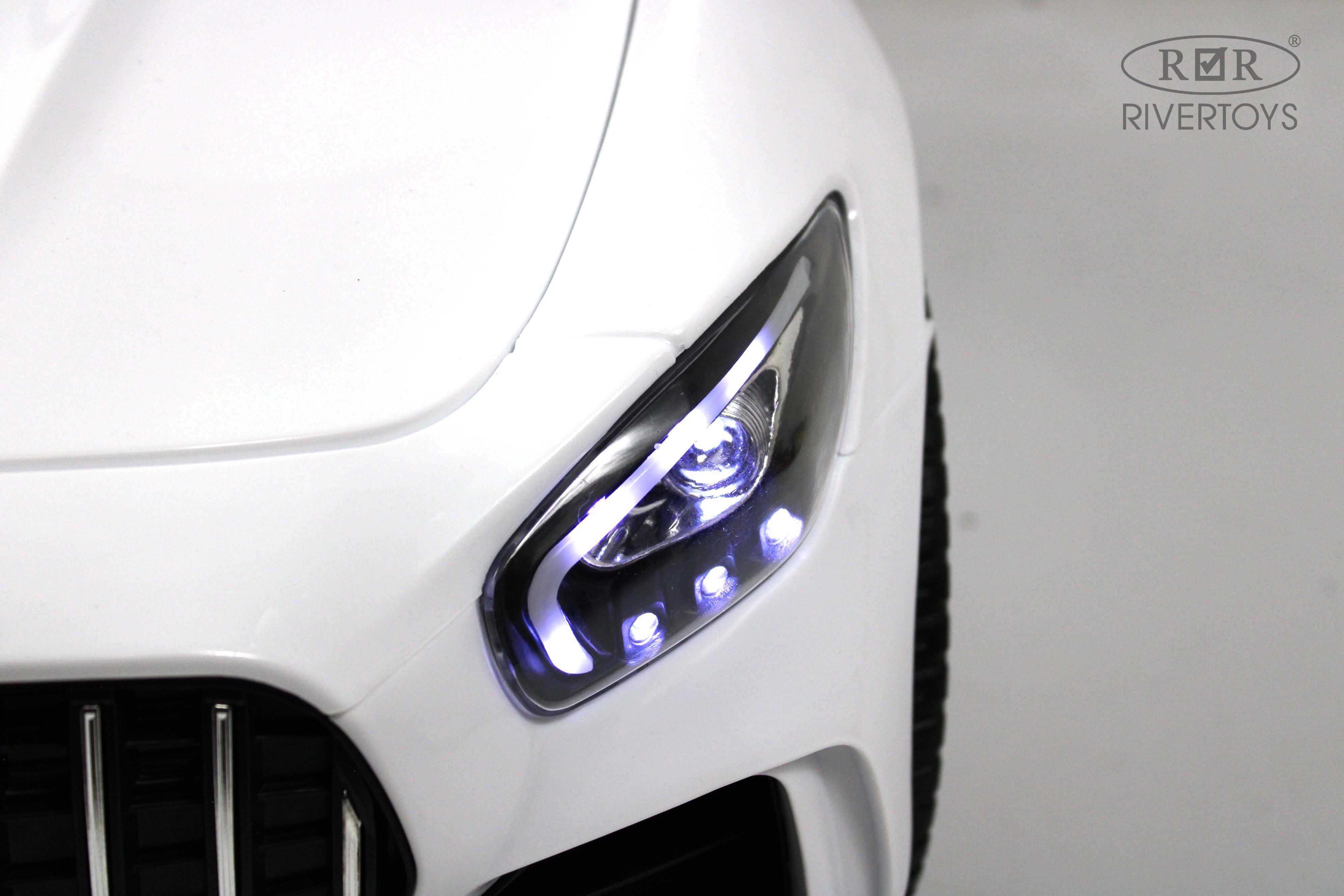 Электромобиль RIVERTOYS Mercedes X777XX-AMG-WHITE С пультом ДУ - фото 2
