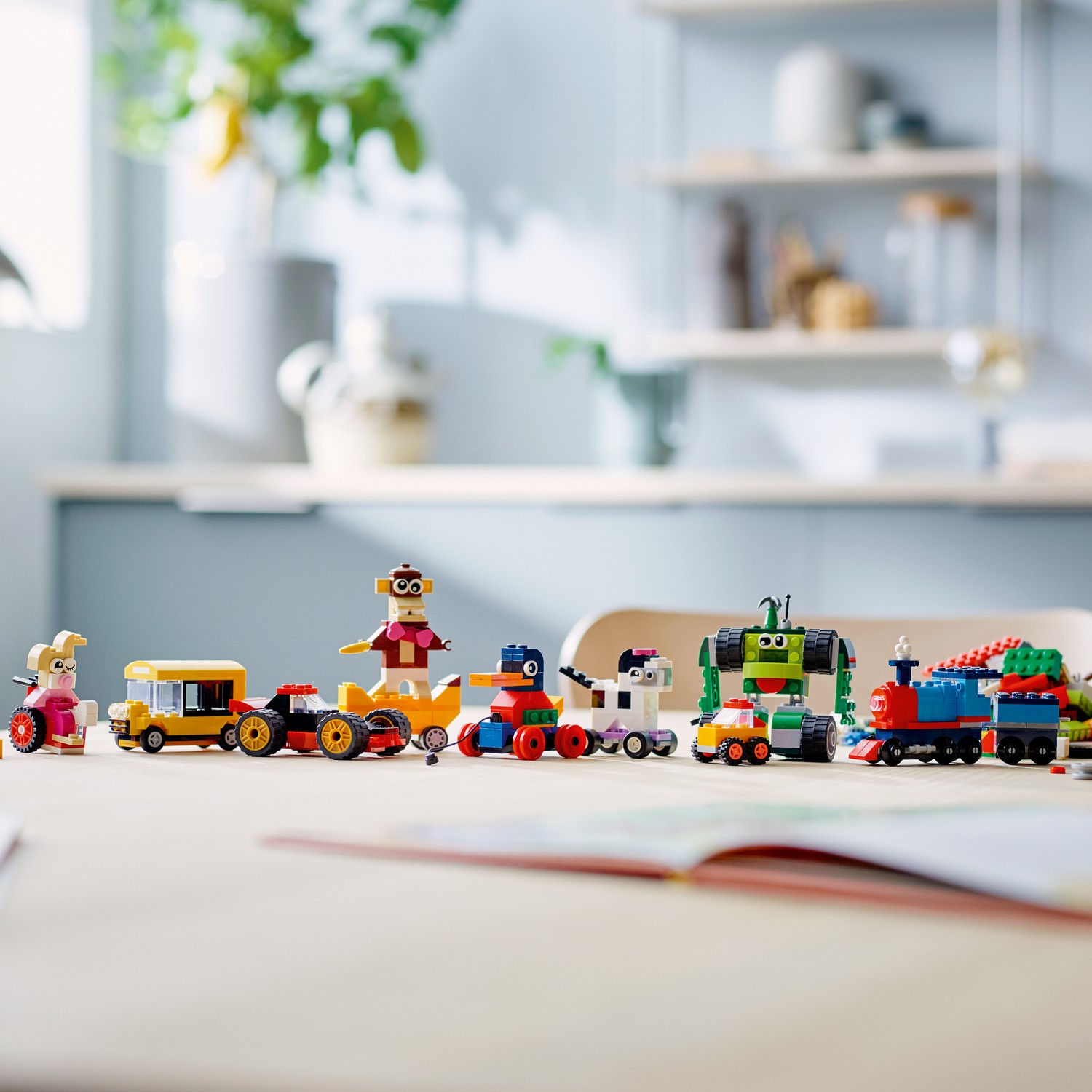 Конструктор LEGO Classic Кубики и колёса - фото 8